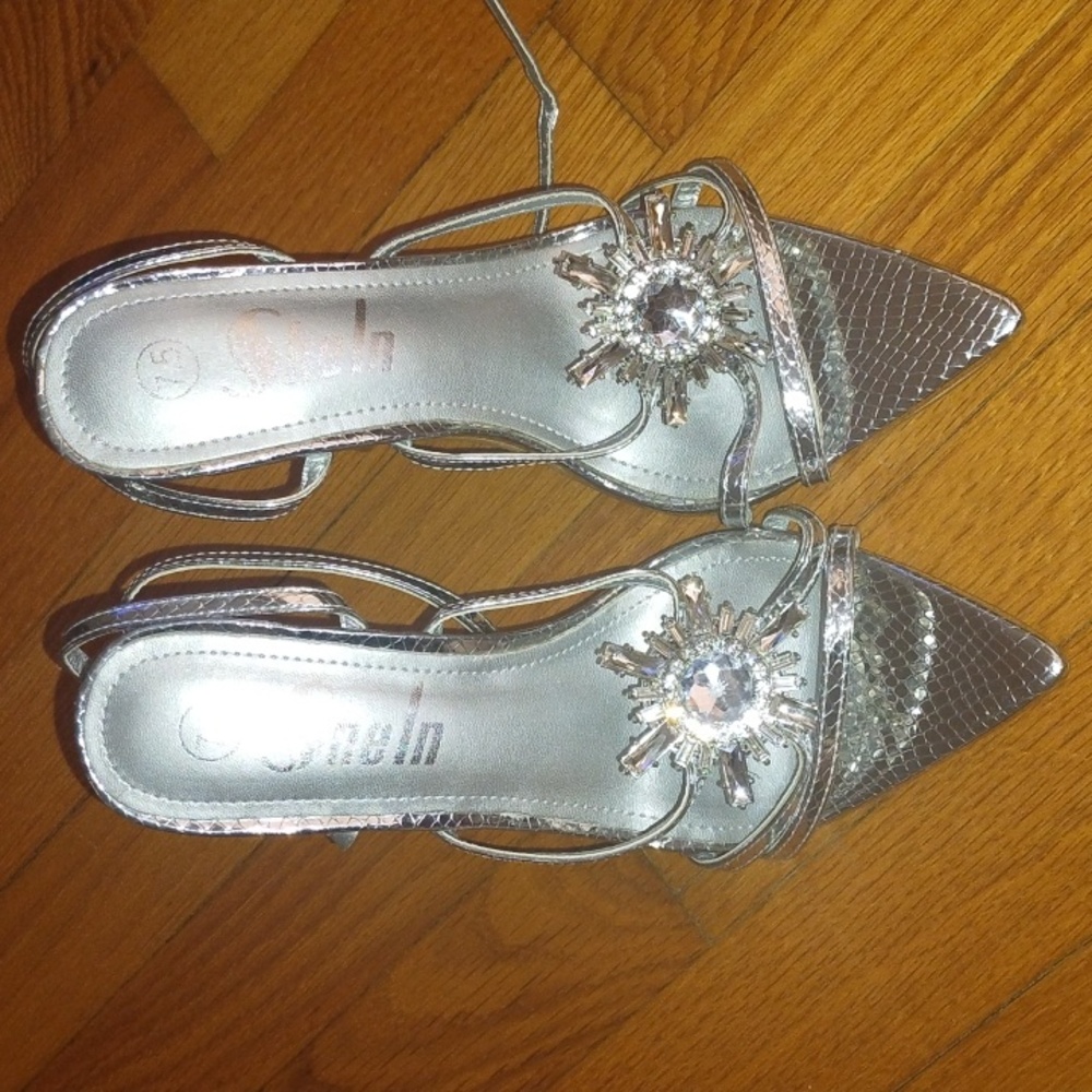 Sliver High heel With Rhinestone Decorated Criss-Cross Straps